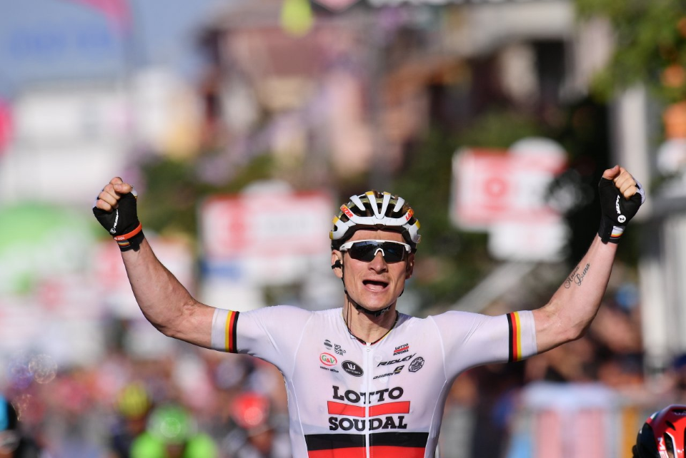 Andre Greipel wins the second stage and the Maglia Rosa